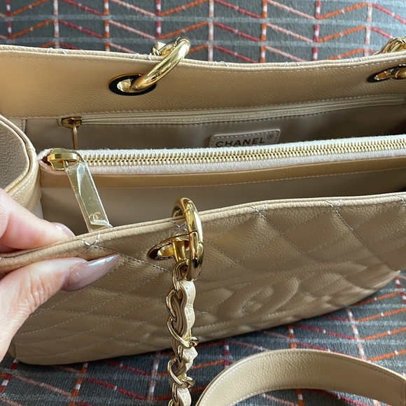 Chanel GST Grand shopping tote - Picture 2 of 8